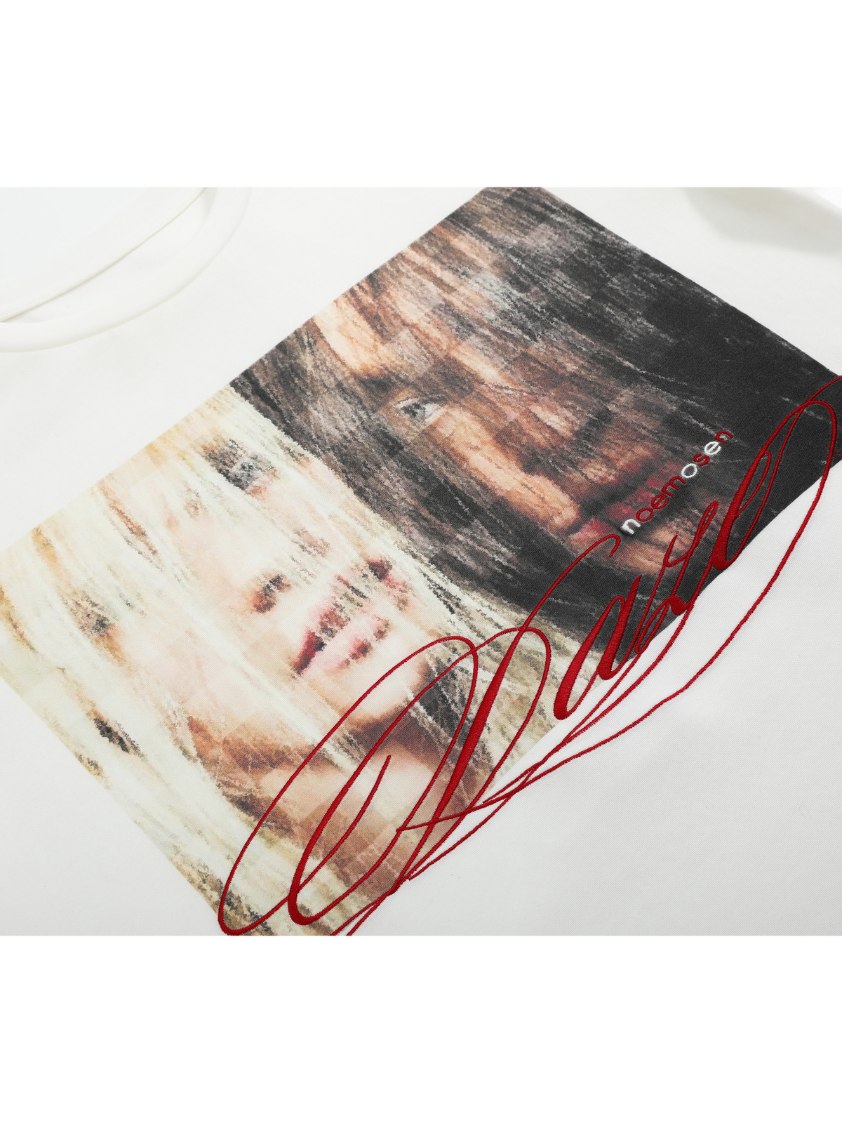 PSYCHEDELIC EMBROIDERED TEE