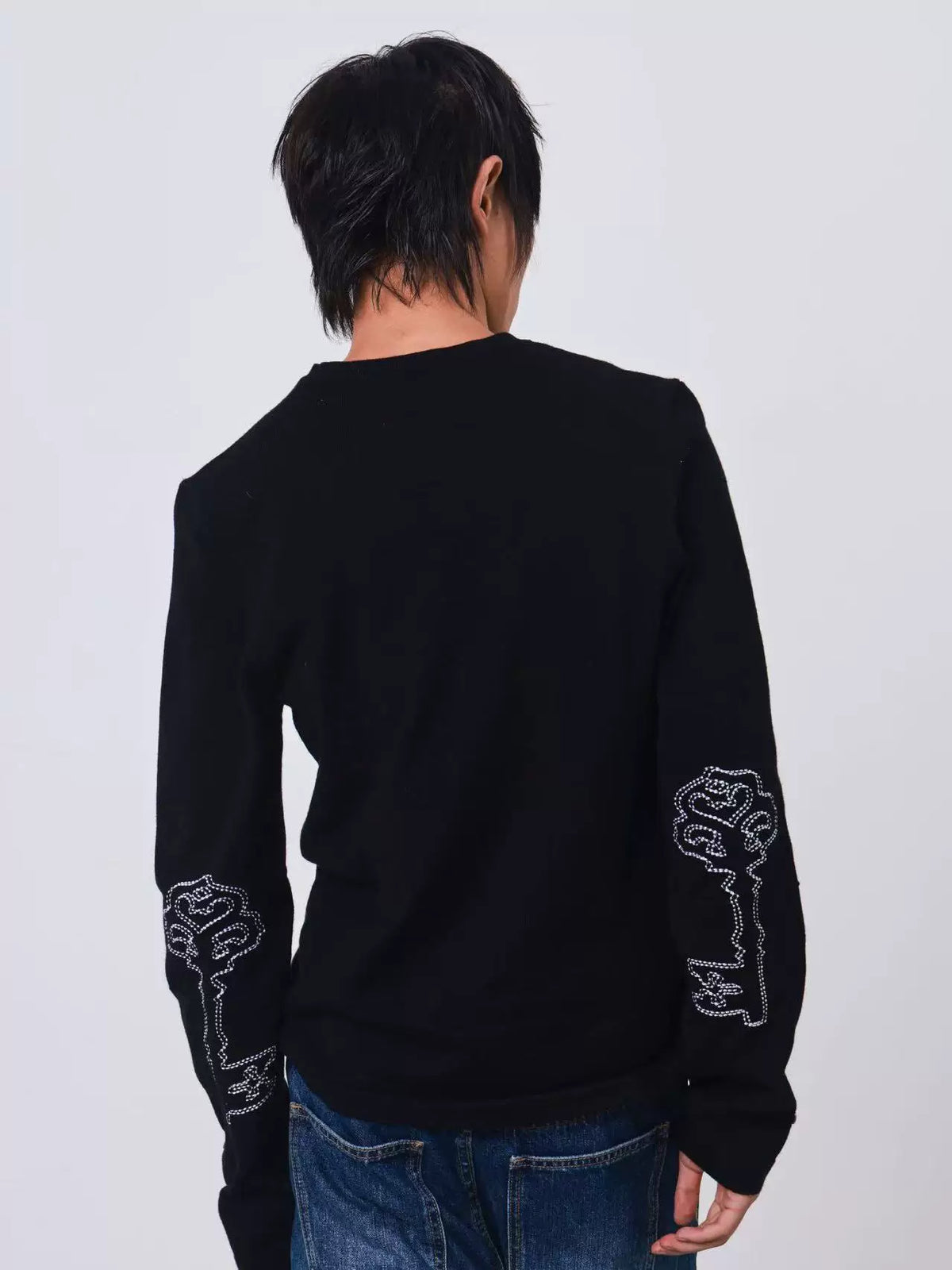 PREMIUM KEY EMBROIDERY KNIT SWEATER