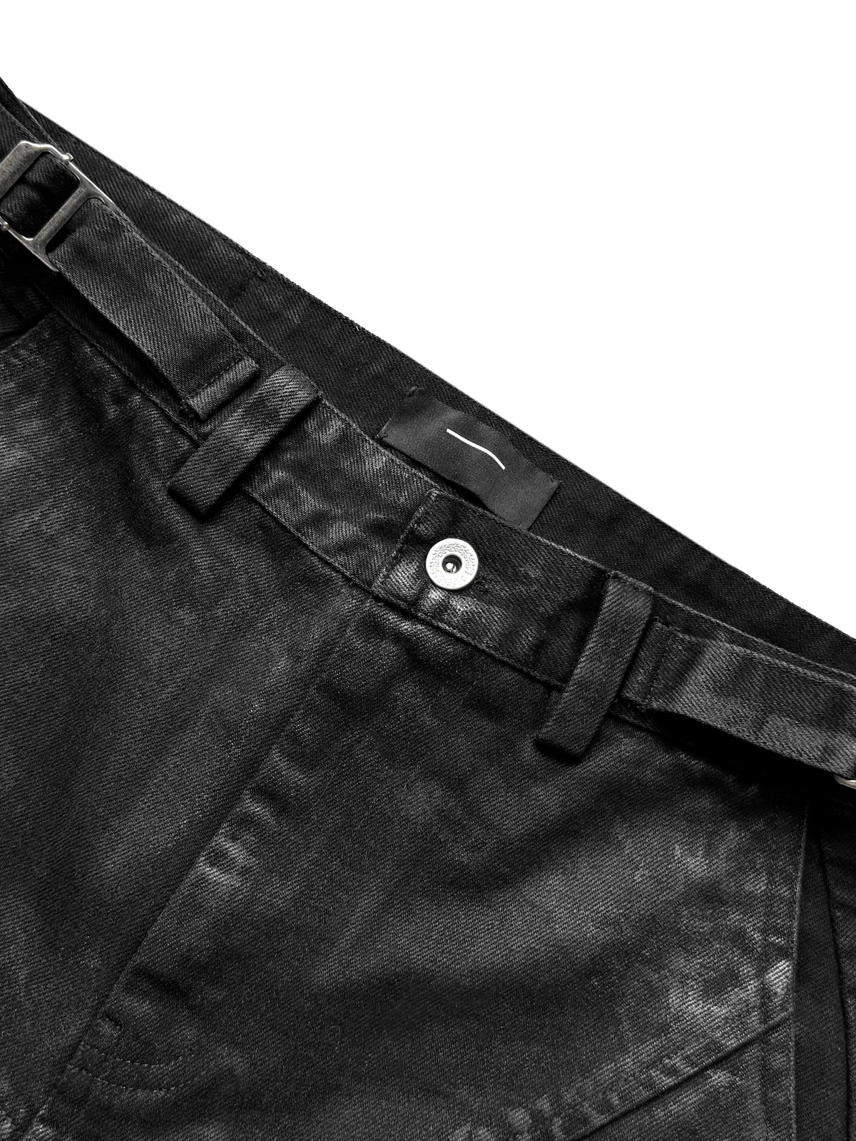 DECONSTRUCTED FRAYED JEANS