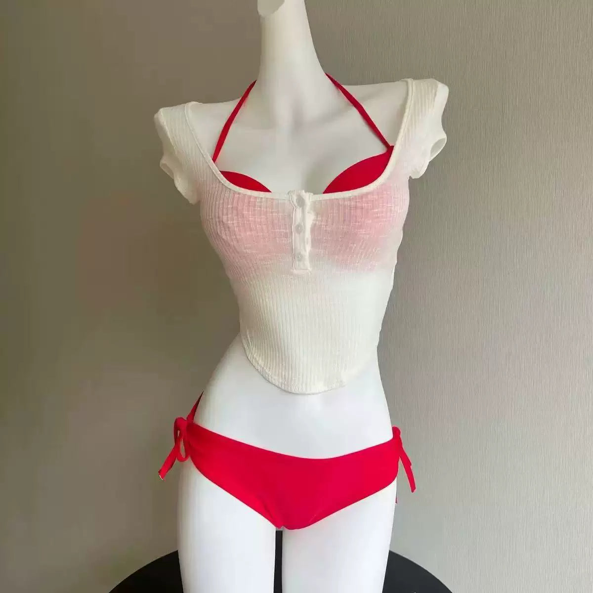 CHIC THREE-PIECE BIKINI SET