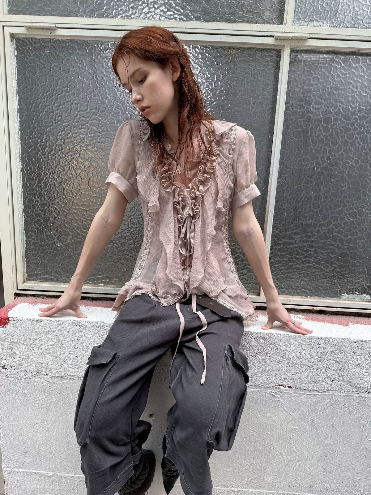 IRREGULAR HEM RUFFLE SHIRT