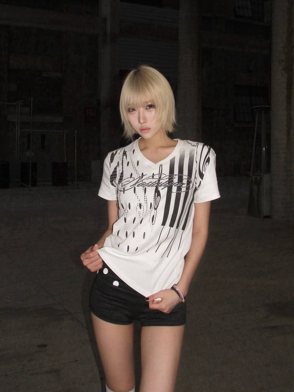 PIANO NOTES PRINT T-SHIRT