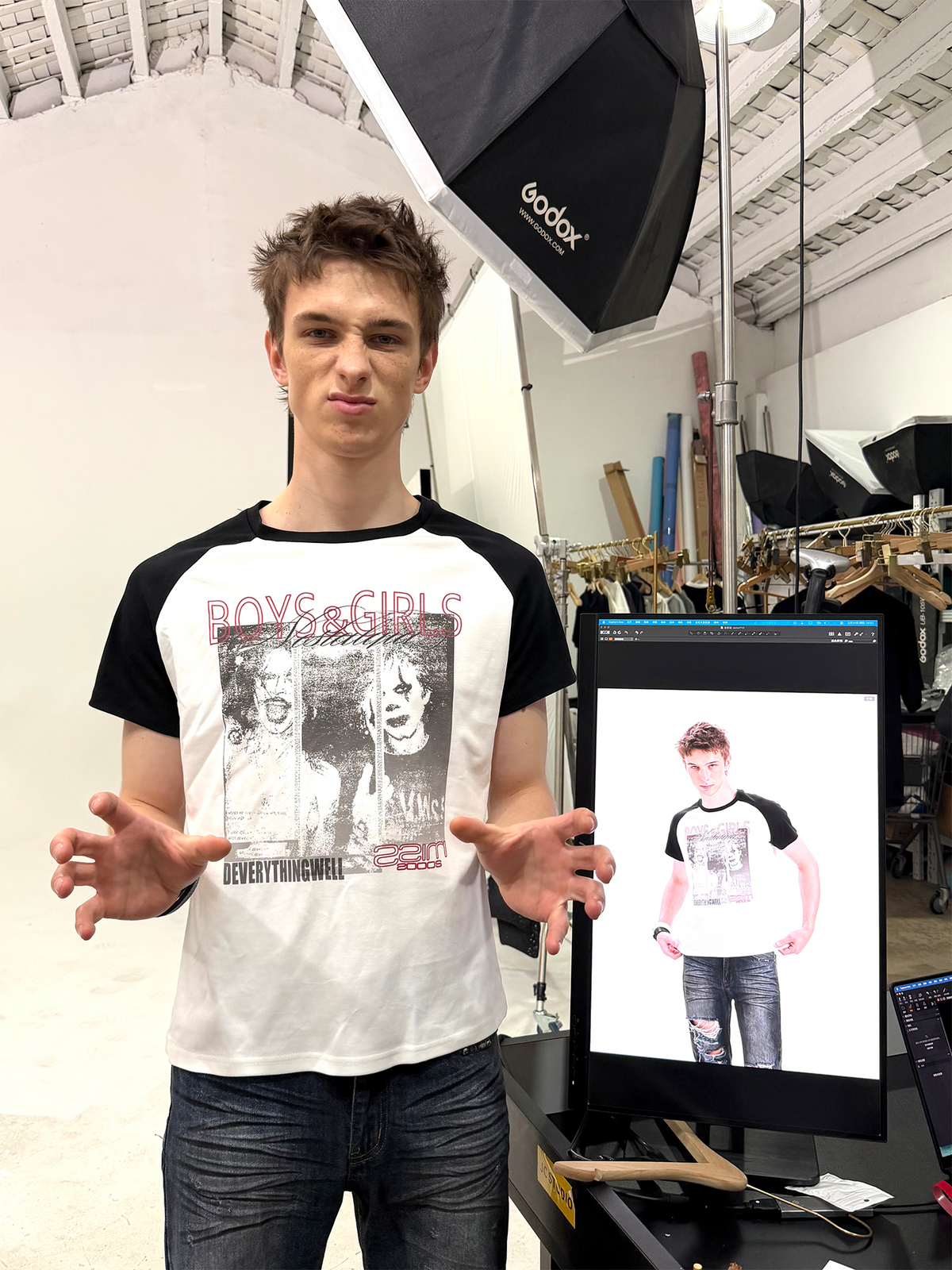 RECORD PRINT SPLICED T-SHIRT