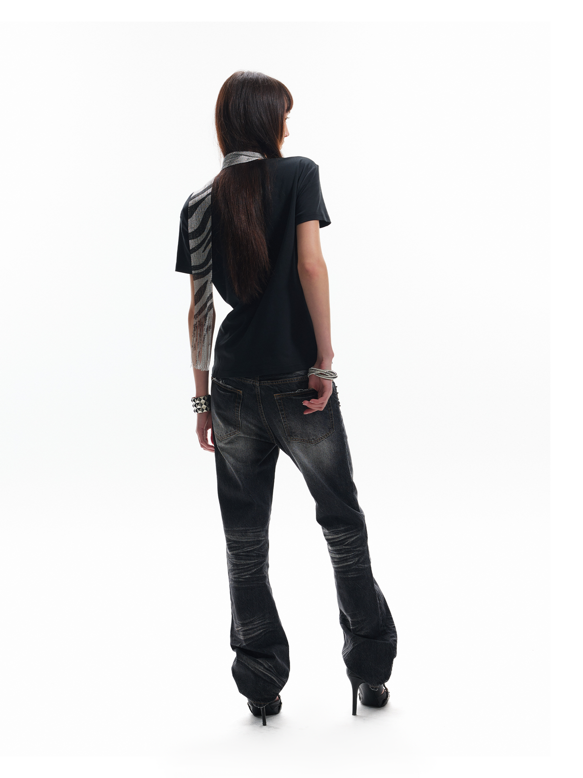 RHINESTONE V-NECK T-SHIRT