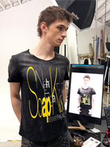 RETRO VANDALISM GRAPHIC T-SHIRT