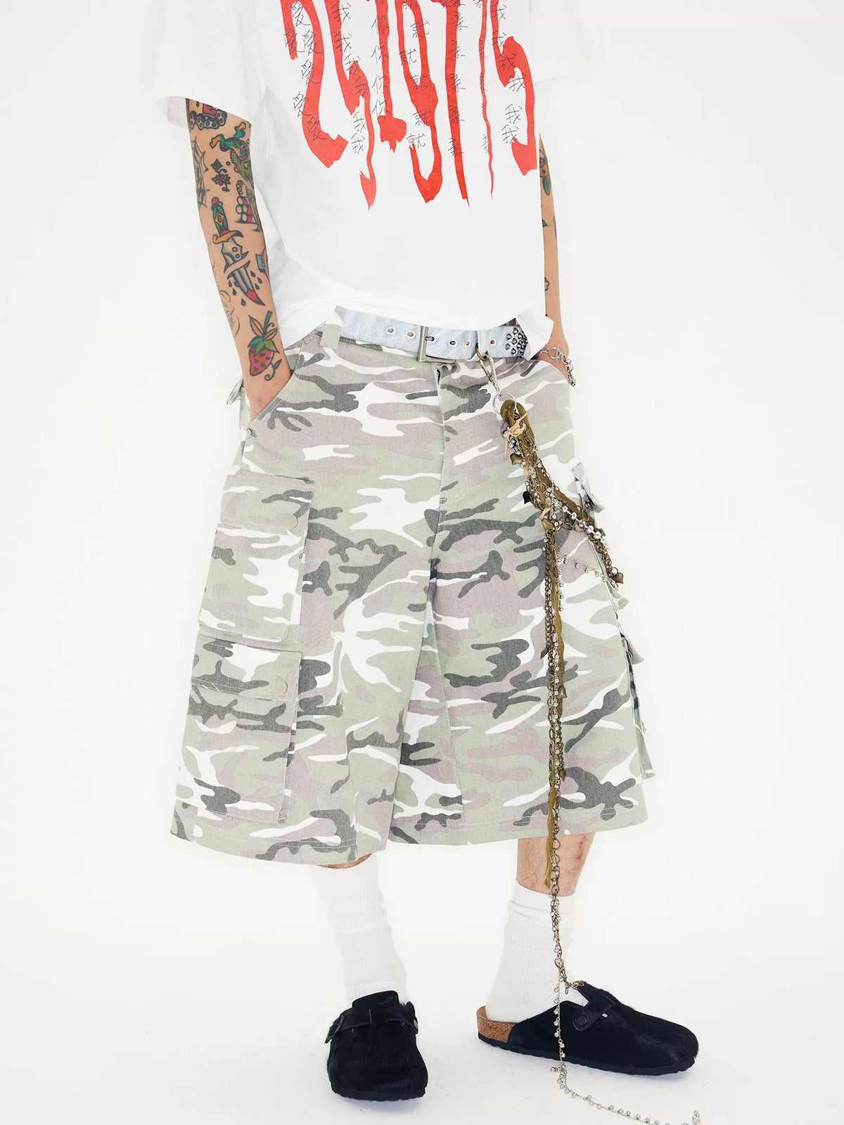 NICHE CAMOUFLAGE CANVAS SHORTS