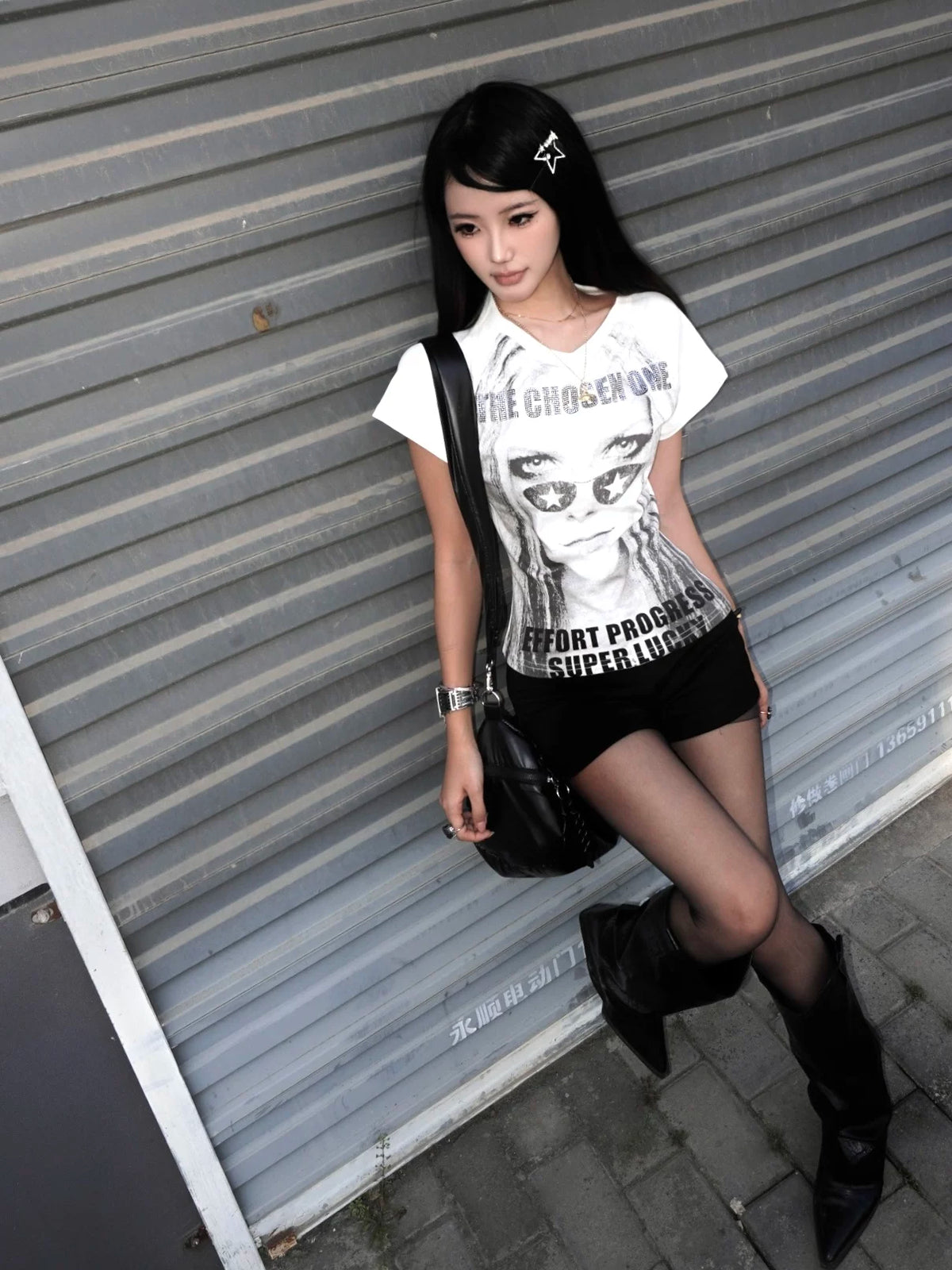 PUNK RHINESTONE SHOULDER T-SHIRT