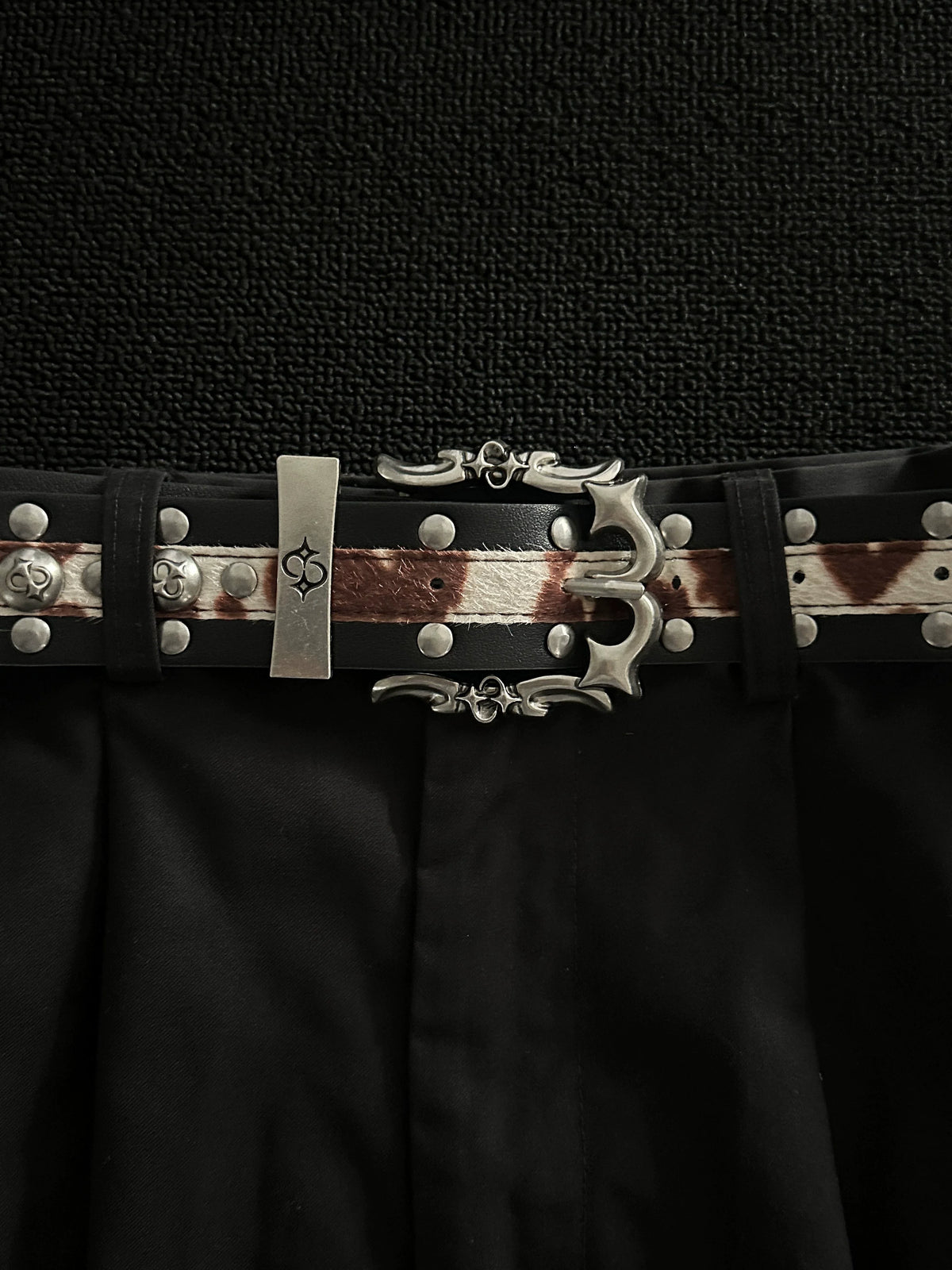 COWHIDE RIVET BELT BELT
