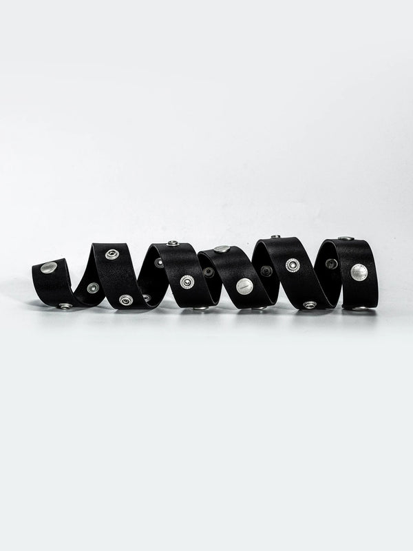 STUDDED LEATHER BUCKLE BELT