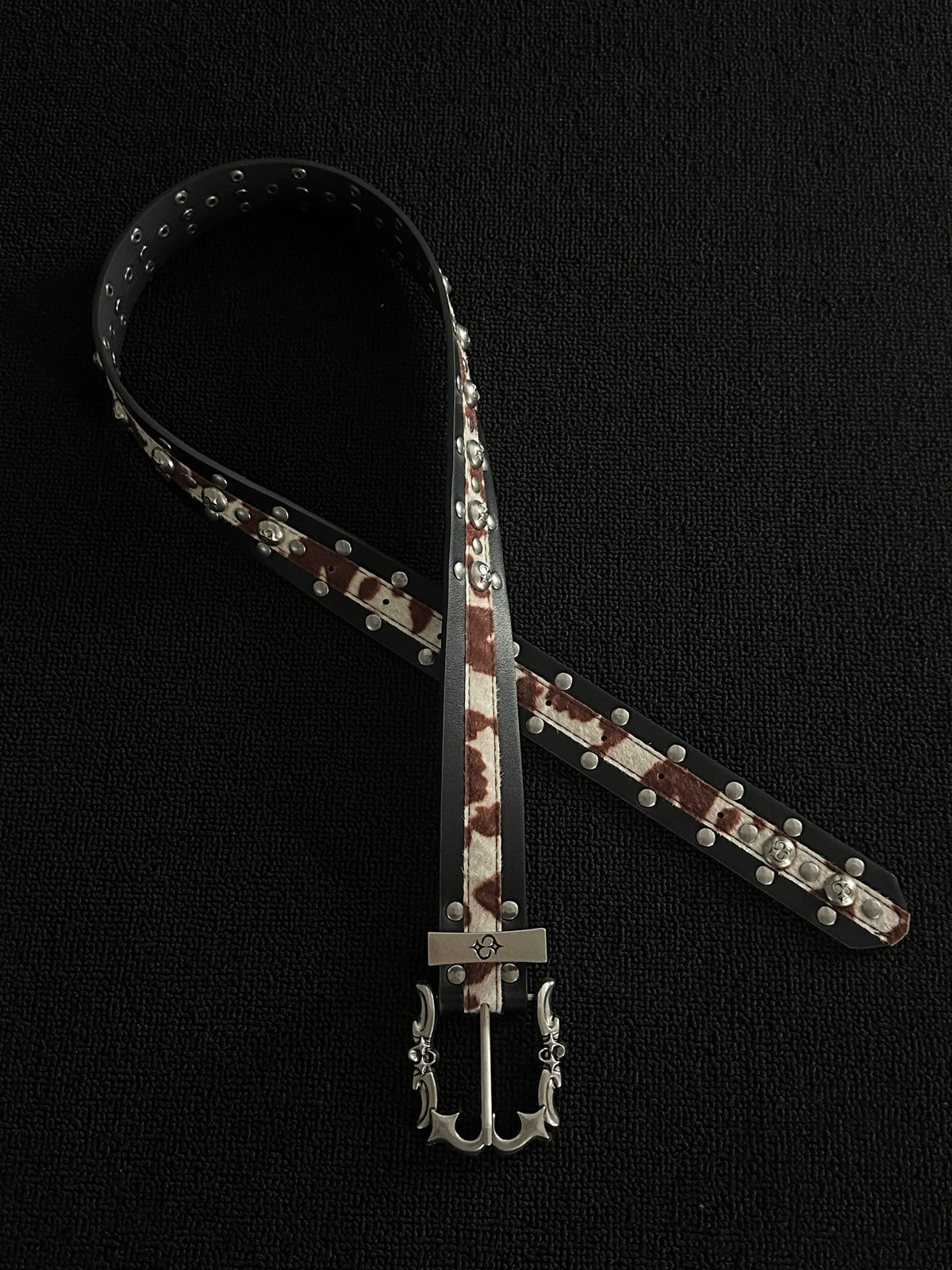 COWHIDE RIVET BELT BELT