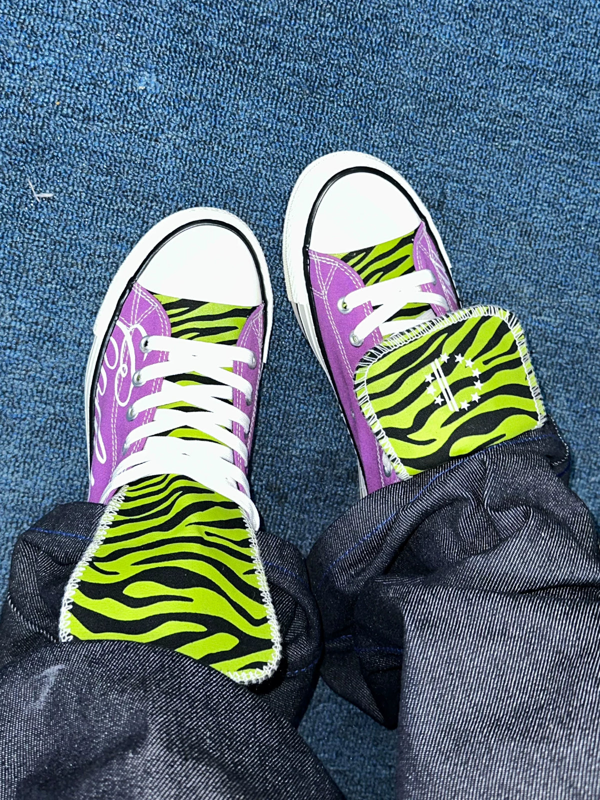 ZEBRA SKULL PRINT SNEAKERS