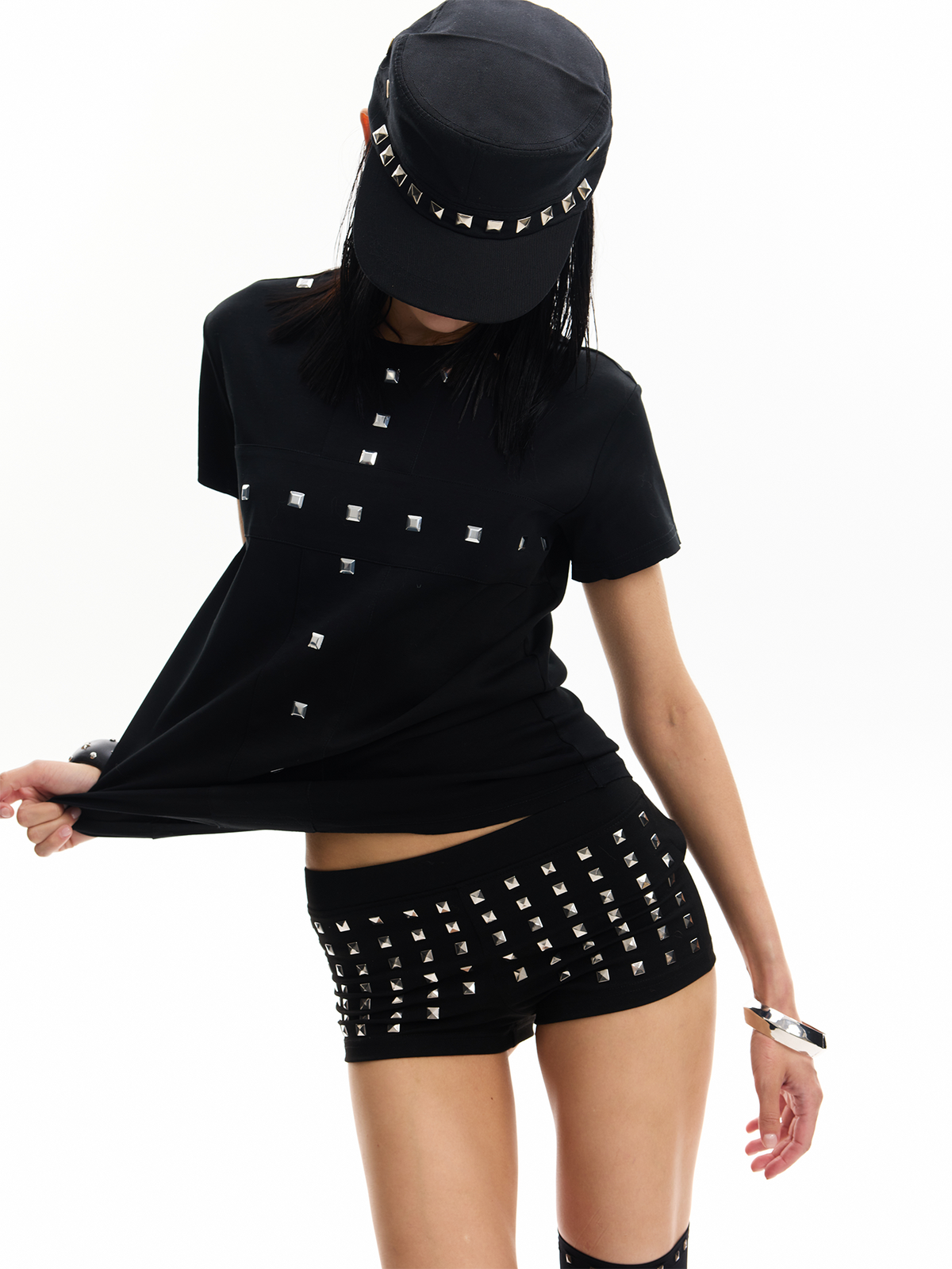 BLACK SLIM FIT RHINESTONE TEE