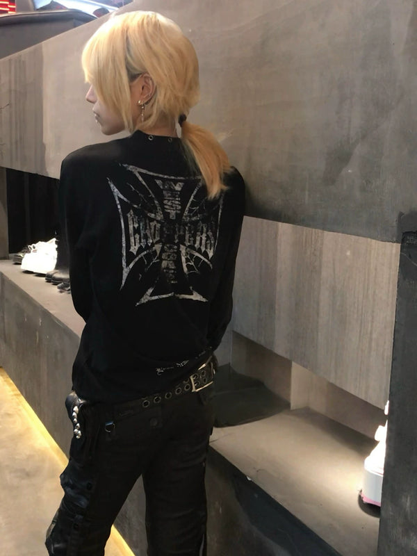 GOTHIC V-NECK LONG SLEEVE TEE