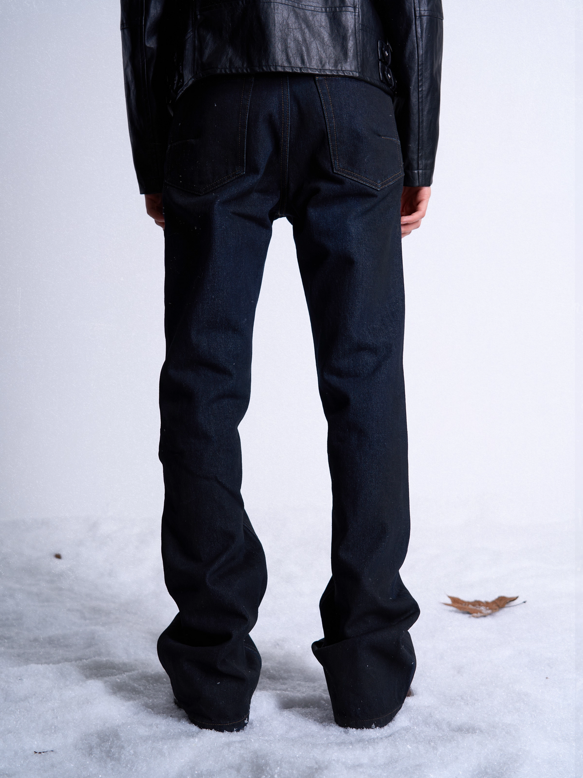 NAVY GRADIENT DISTRESSED SKINNY JEANS