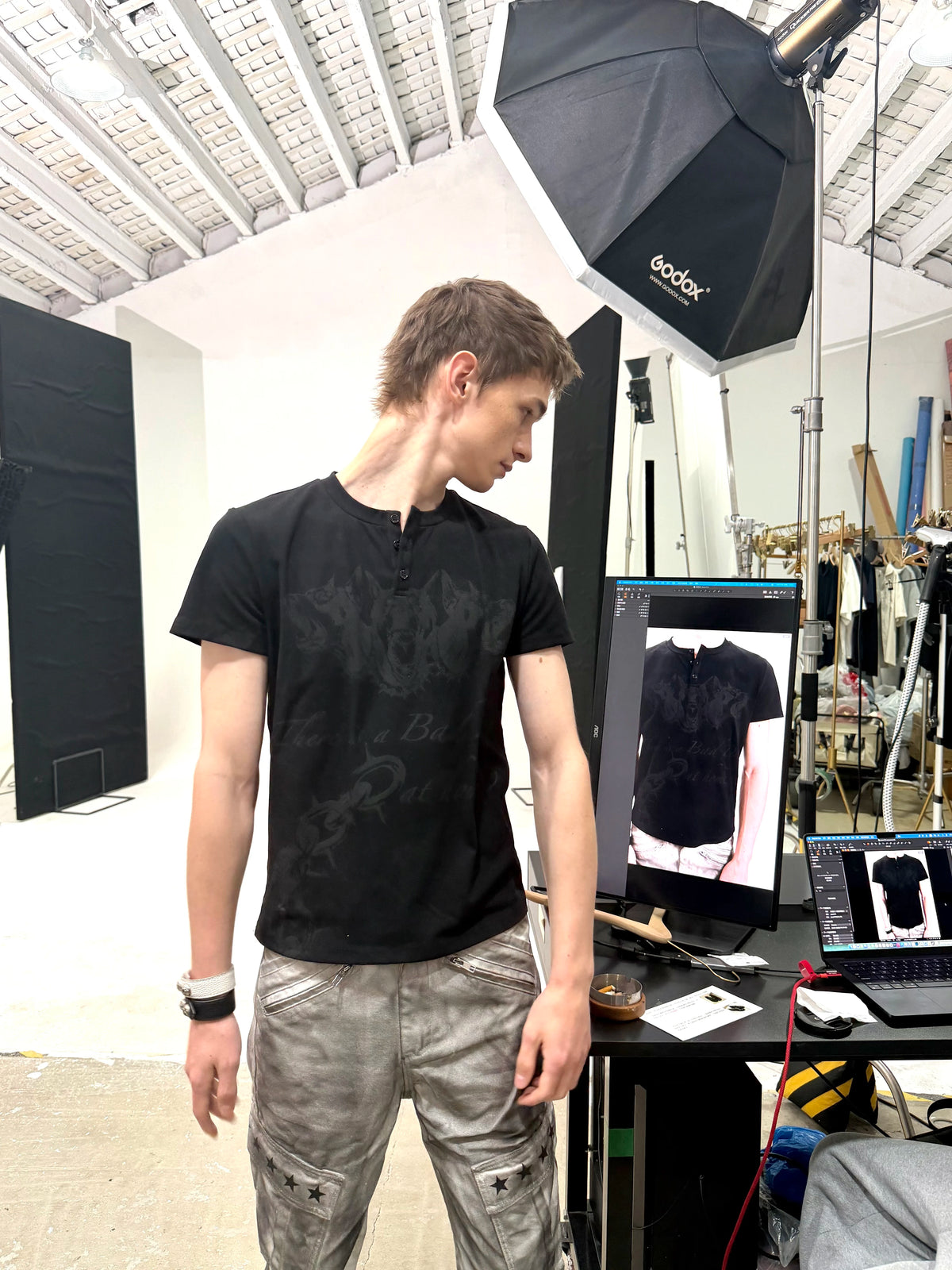 DARK THORN PRINT T-SHIRT