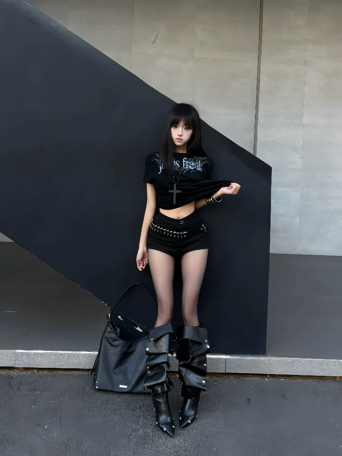 GOTHIC SLOGAN T-SHIRT