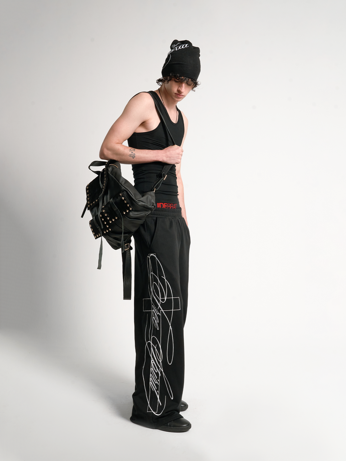 NOE CROSSBODY EMBROIDERED SWEAT PANTS