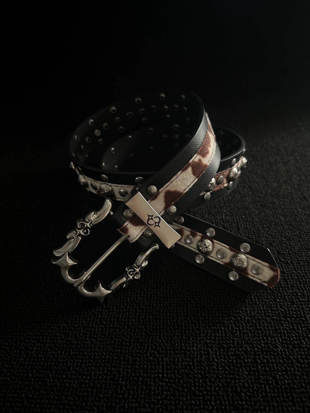COWHIDE RIVET BELT BELT