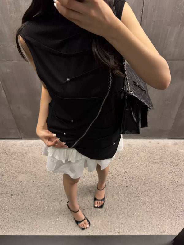 RIVET PLEATED ZIPPER VEST