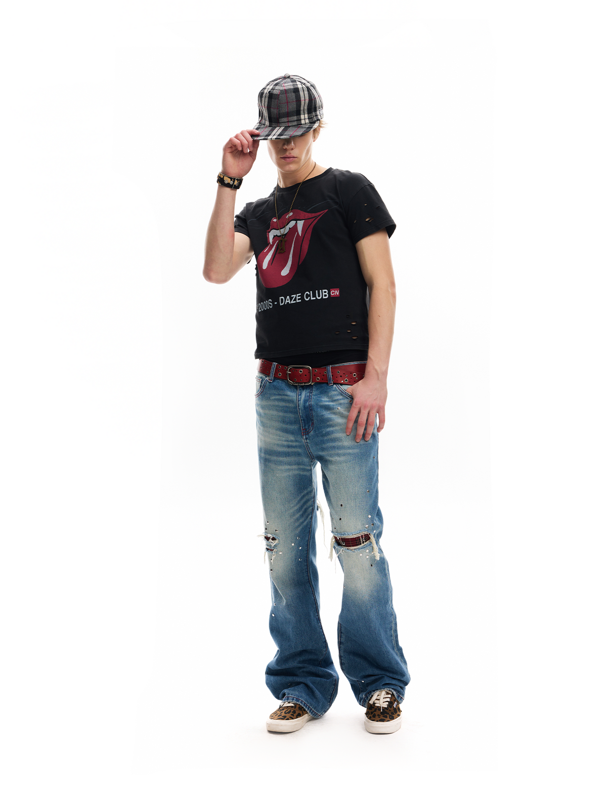 VAMPIRE ROCK DISTRESSED TEE