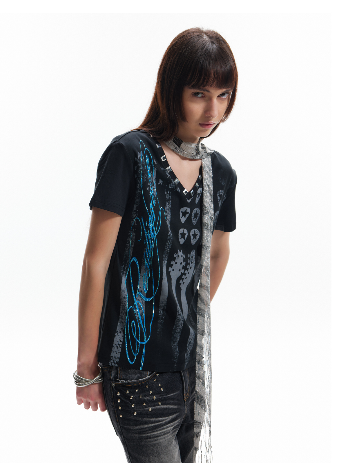 RHINESTONE V-NECK T-SHIRT