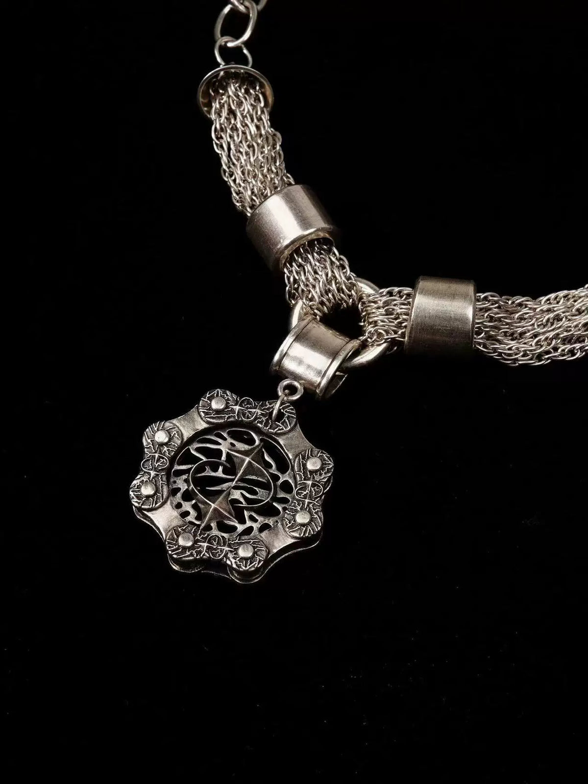 INDUSTRIAL CHAIN PENDANT NECKLACE