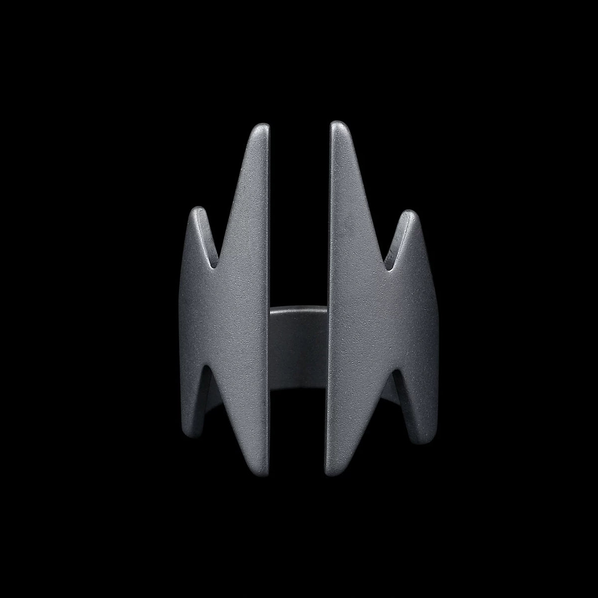 HOLLOW DIAMOND SHAPED RING