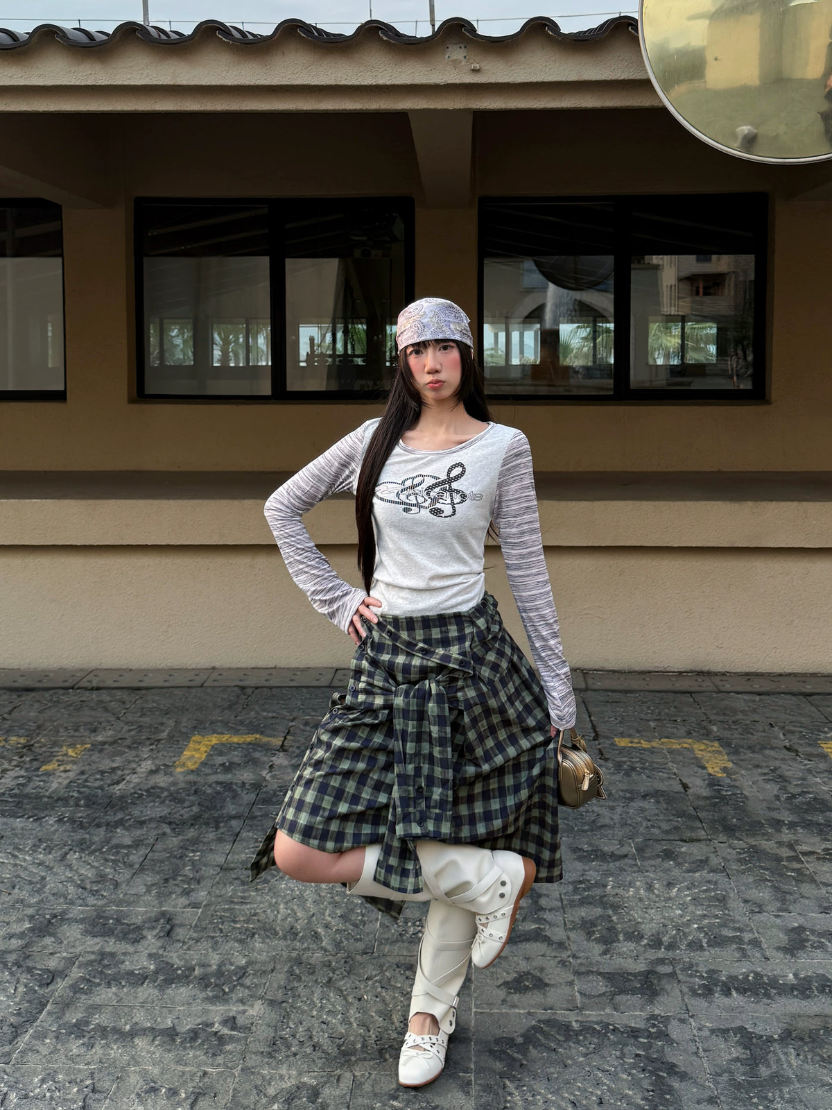 POLKA DOT U NECK LONG SLEEVE TOP