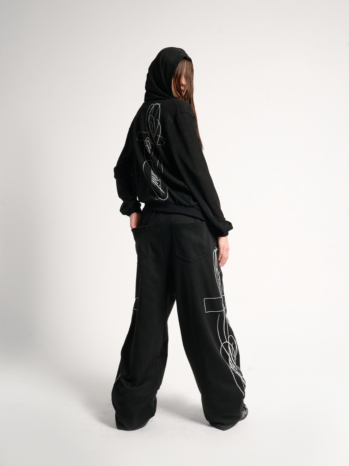 NOE CROSSBODY EMBROIDERED SWEAT PANTS