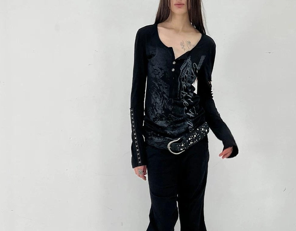 ダブルパンチグラフィックロングスリーブTシャツ