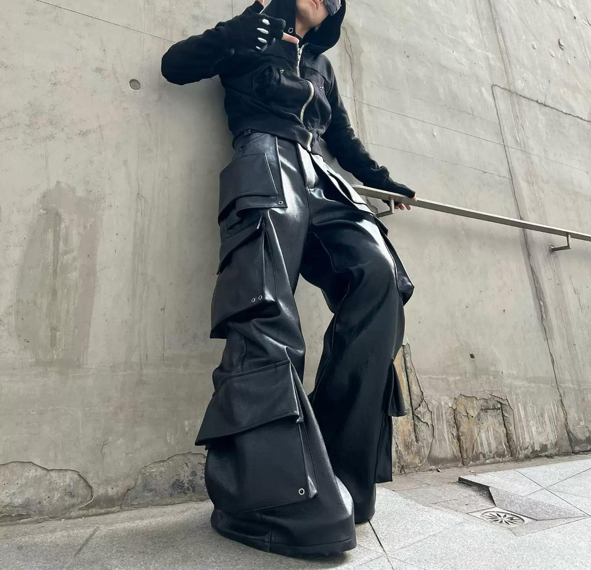 YMIRAU MULTI-POCKET LEATHER PANTS