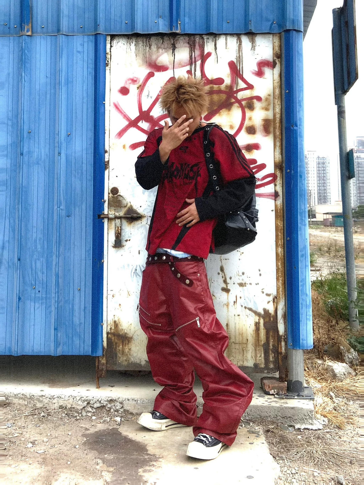 LIQUID METAL PINK COATED JEANS