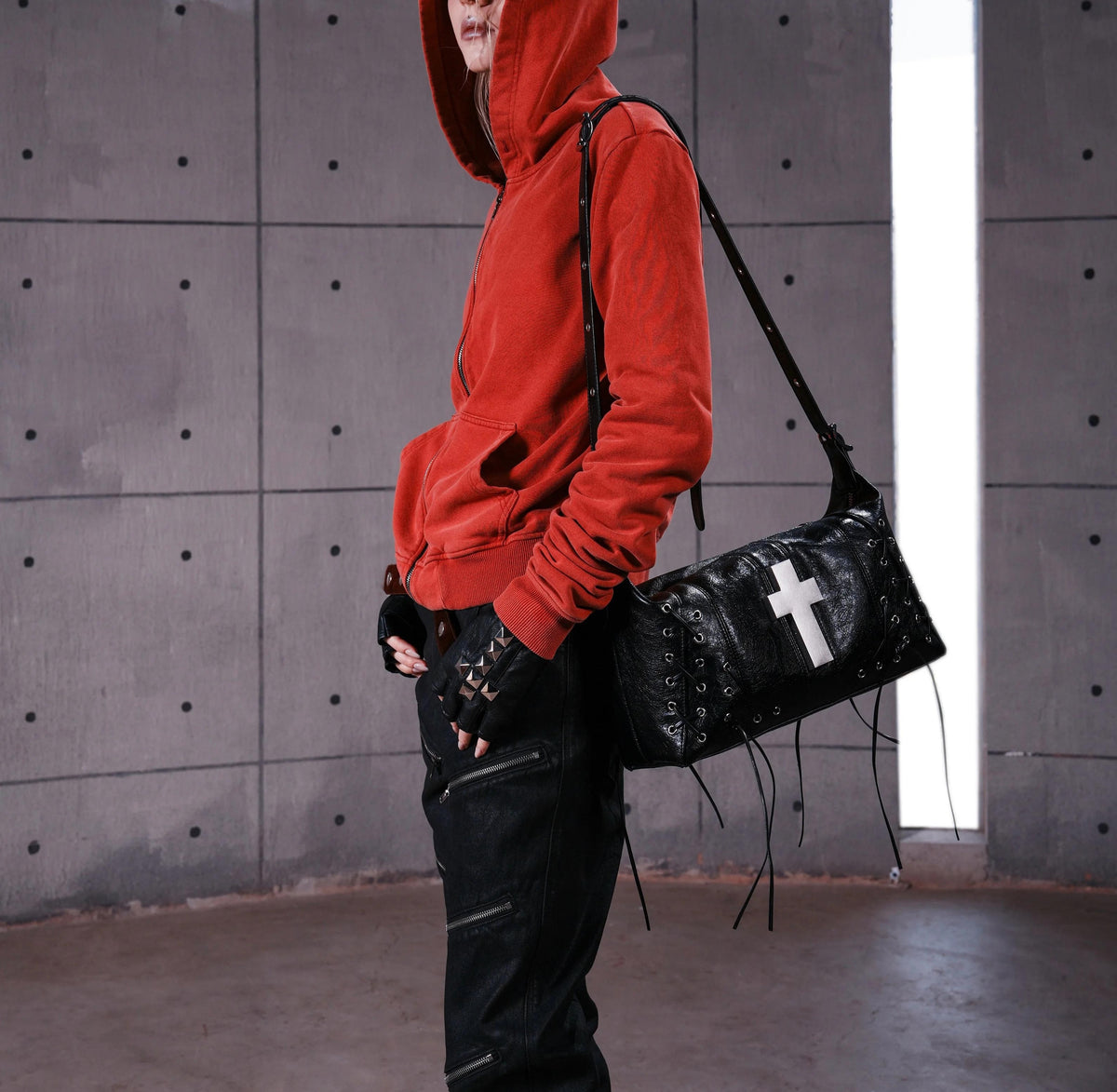 CHIC CROSSBODY TOTE BAG